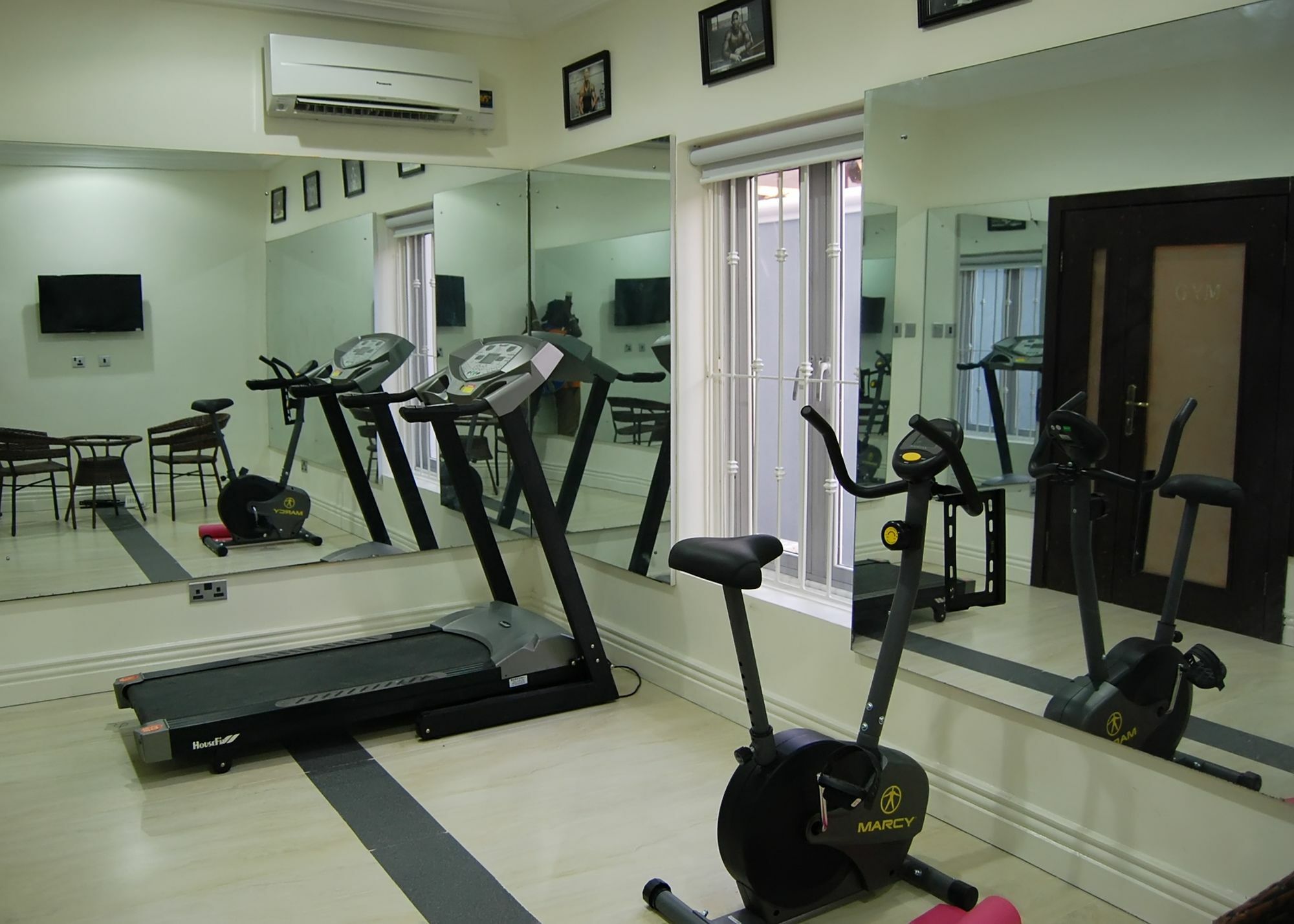 The Montrose Hotel Lekki Exterior photo
