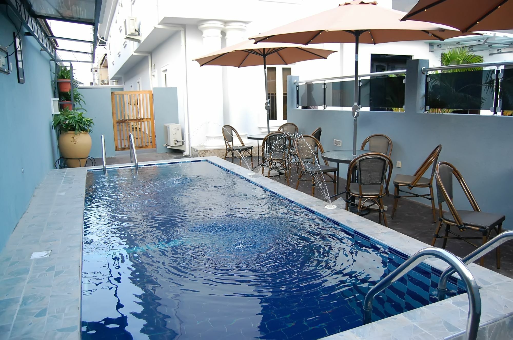 The Montrose Hotel Lekki Exterior photo